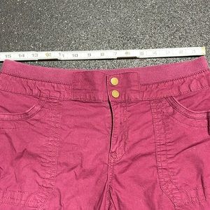 Style & Co cargo pants size 4 women’s. Lightweight tie at the ankles